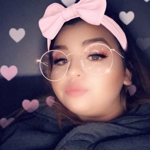 Meet your Posher, Miriam